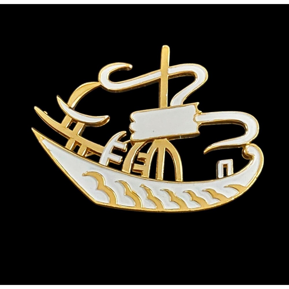 Crown Trifari Brooch Chinese Junk Boat Vtg Ming Series White Enamel Gold Tone